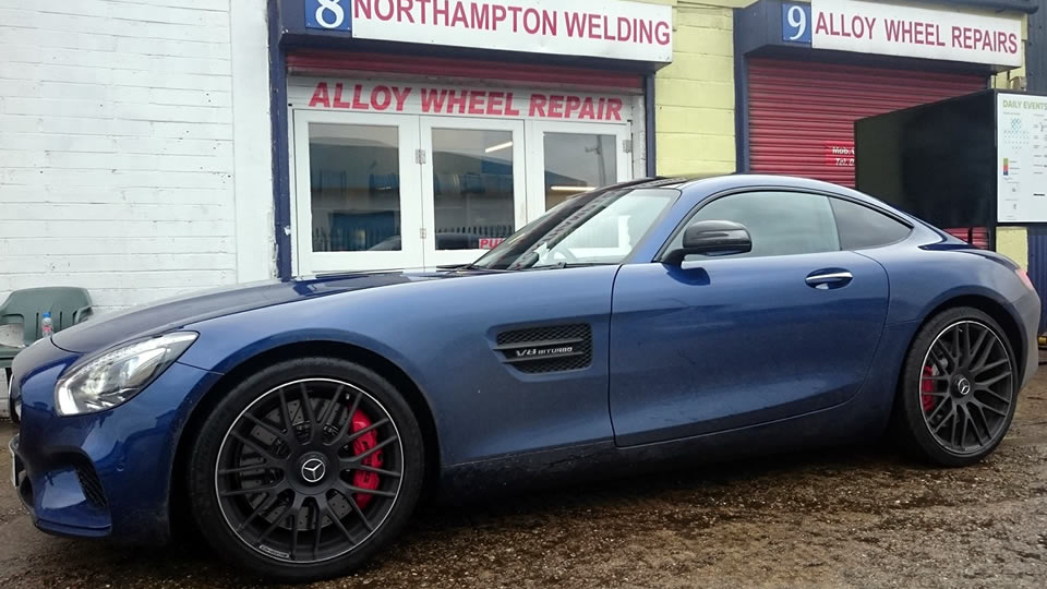 alloy wheel refurbishment on a sporty Mercedes