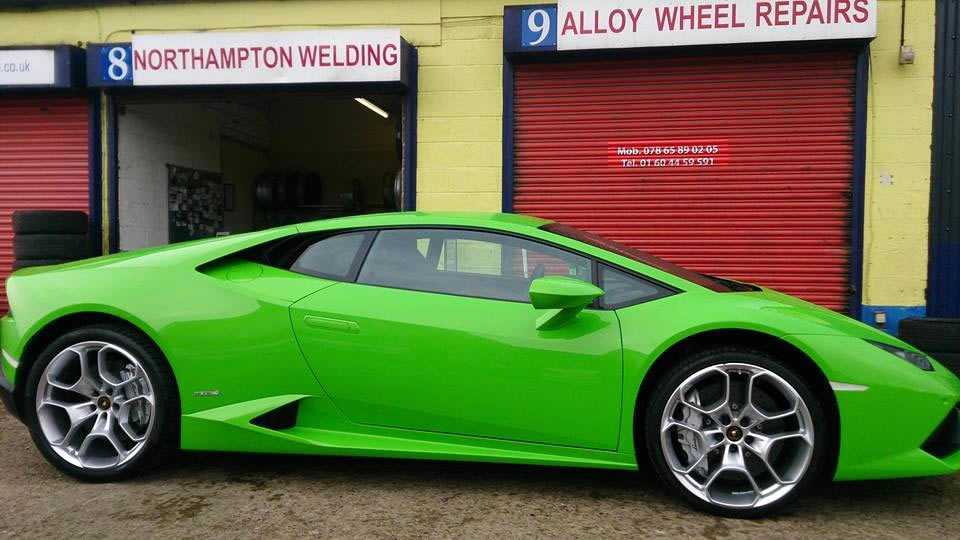 Alloy wheel refurbishment on a Lamborgini